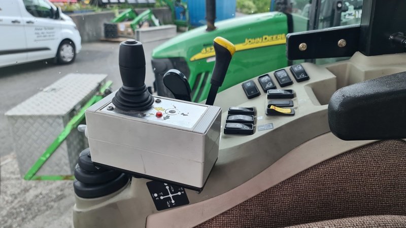 Kommunaltraktor от тип John Deere 3720, Gebrauchtmaschine в Altendorf (Снимка 5)