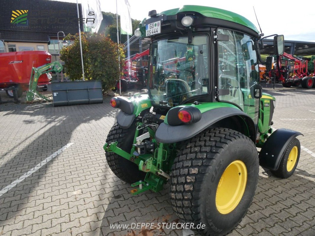 Kommunaltraktor van het type John Deere 4052R, Gebrauchtmaschine in Lauterberg/Barbis (Foto 5)