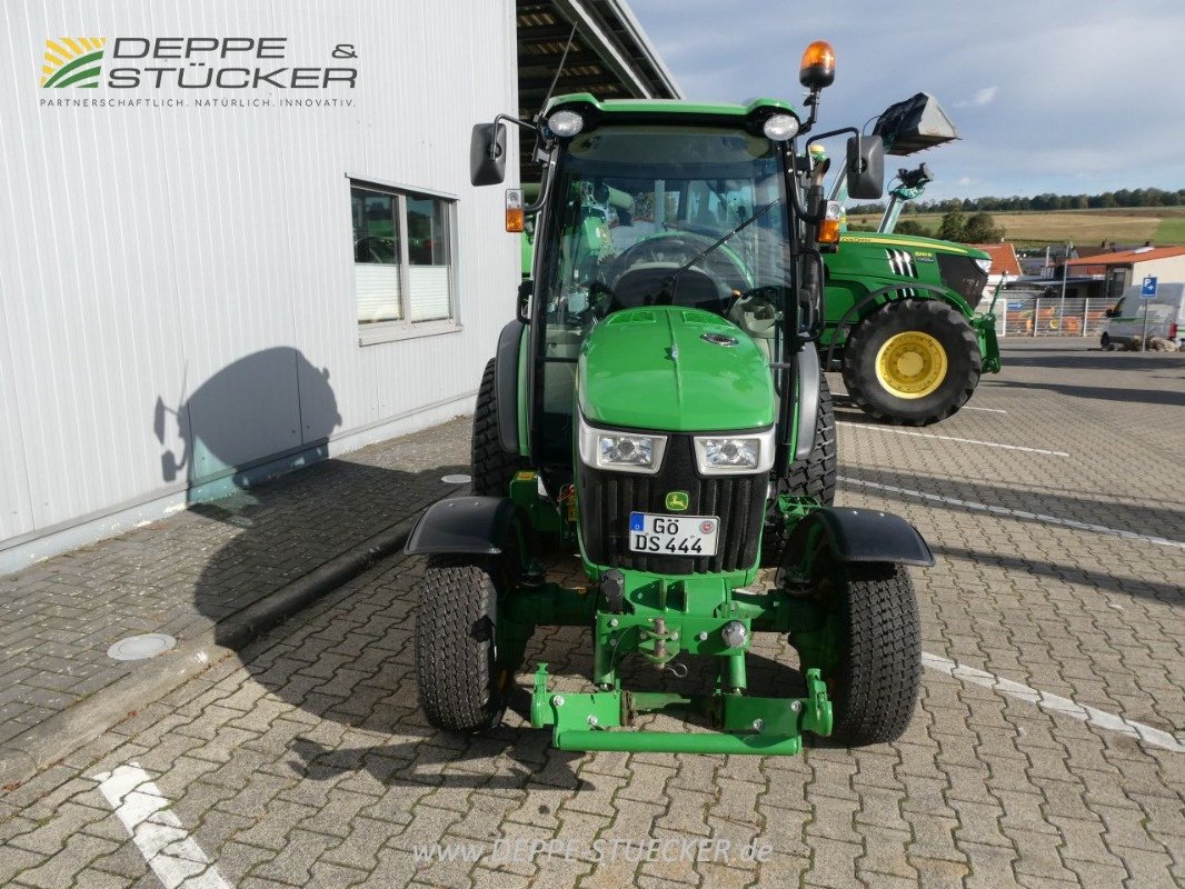 Kommunaltraktor van het type John Deere 4052R, Gebrauchtmaschine in Lauterberg/Barbis (Foto 9)