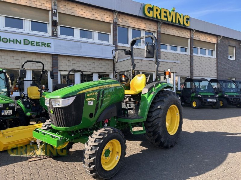 Kommunaltraktor of the type John Deere 4066M, Neumaschine in Wesseling-Berzdorf (Picture 1)