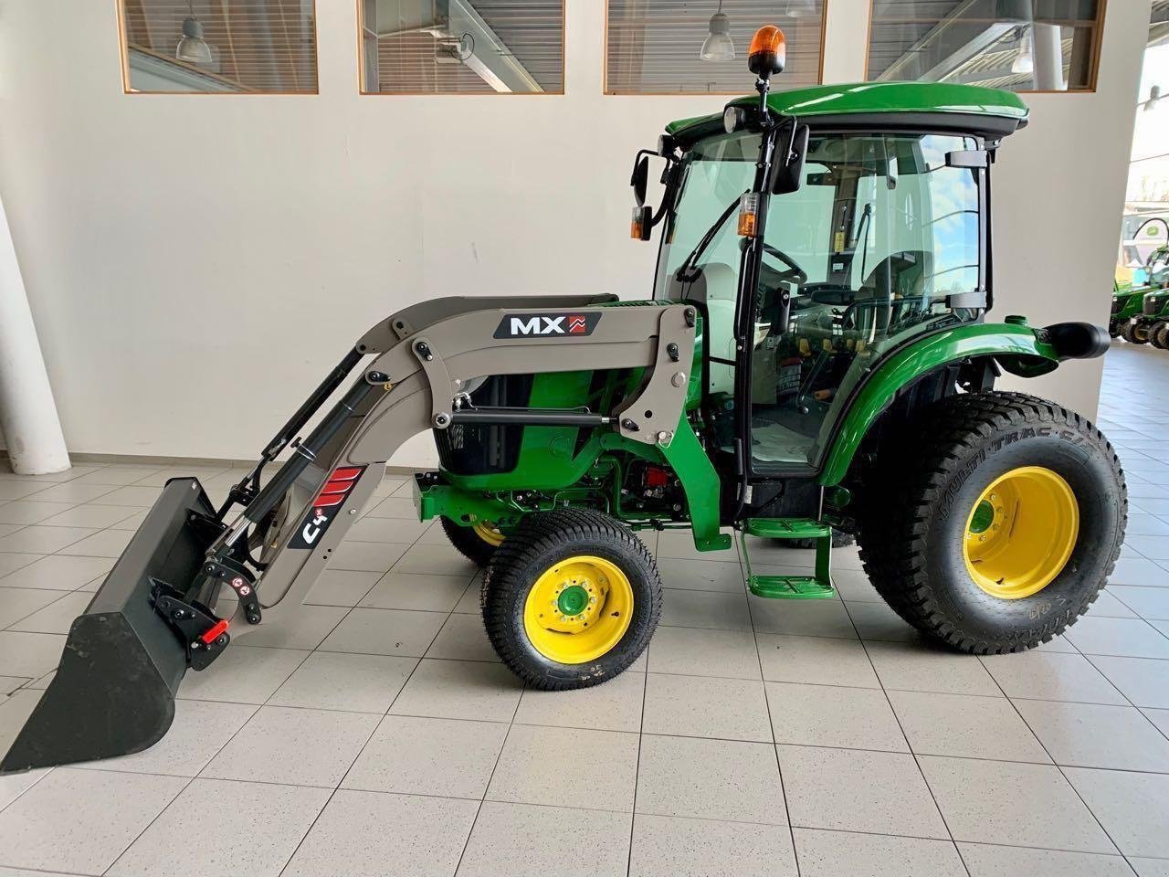 Kommunaltraktor tipa John Deere 4066R, Gebrauchtmaschine u Greven (Slika 2)