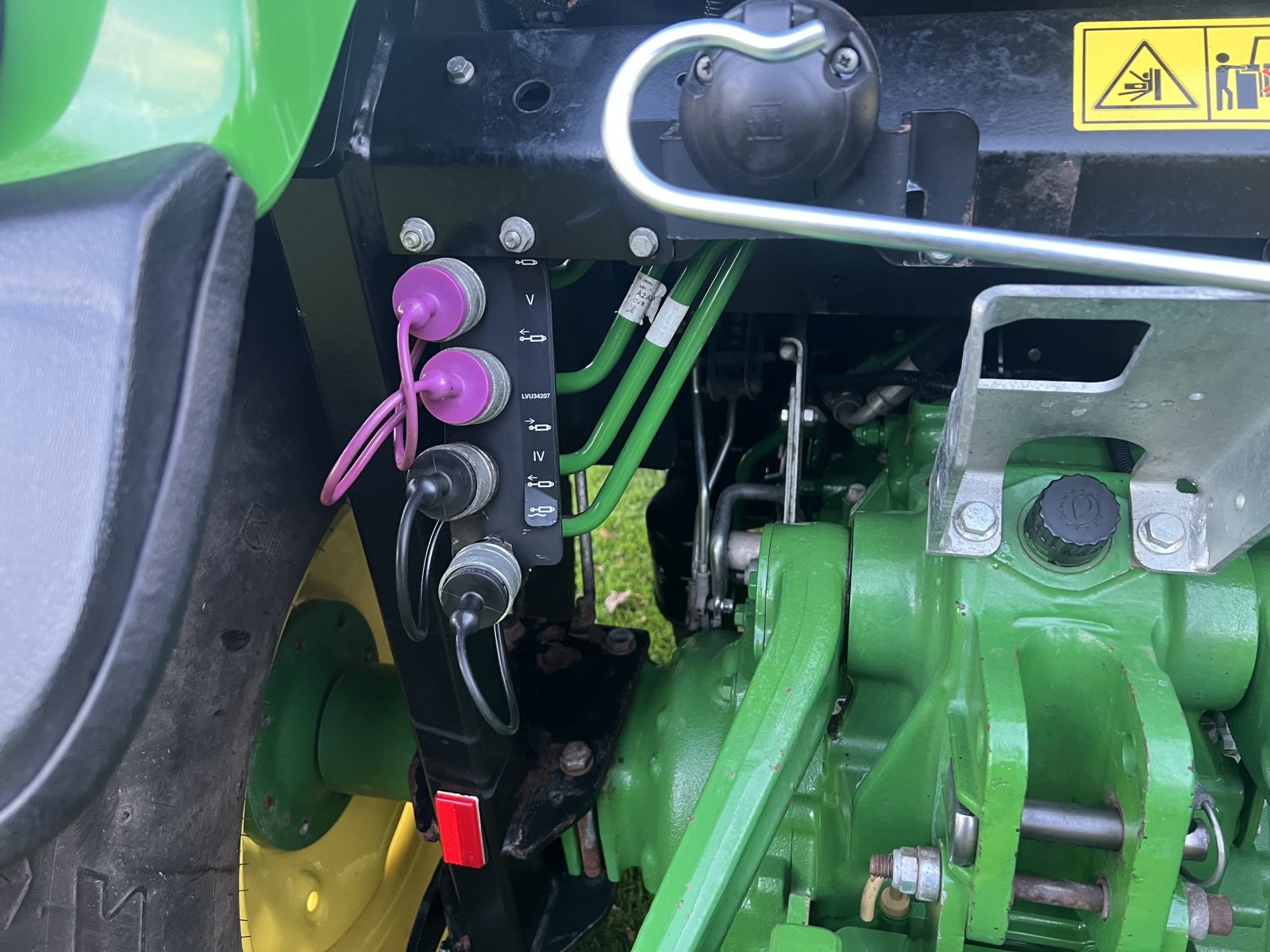 Kommunaltraktor typu John Deere 4066R, Gebrauchtmaschine w Mondsee (Zdjęcie 9)