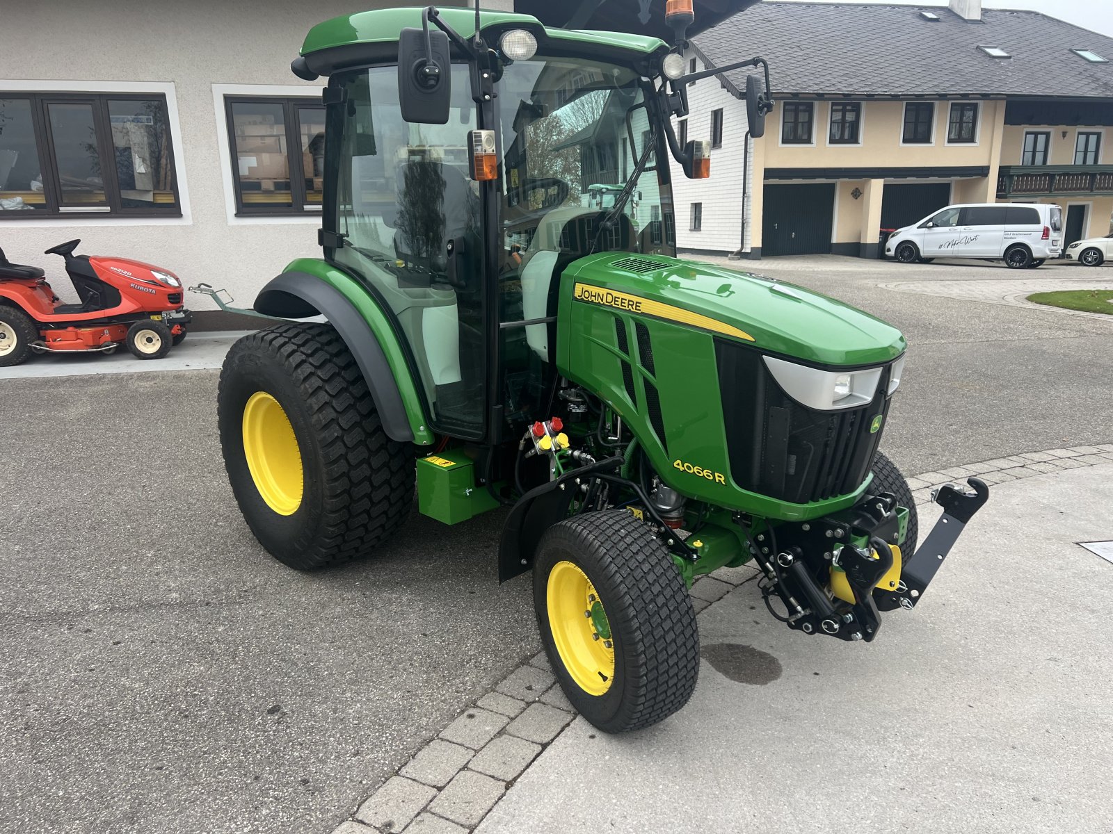 Kommunaltraktor a típus John Deere 4066R, Gebrauchtmaschine ekkor: Mondsee (Kép 2)