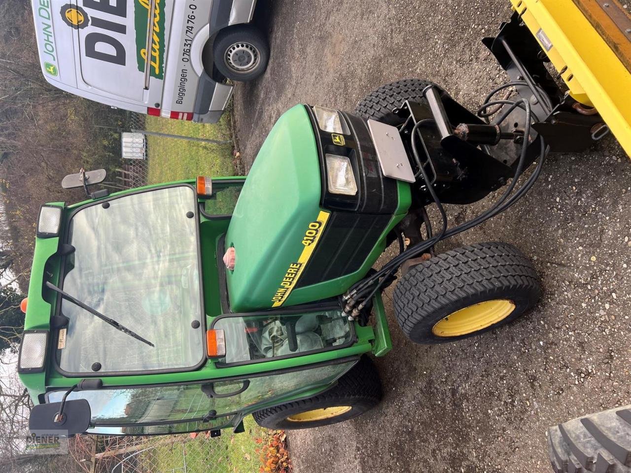 Kommunaltraktor van het type John Deere 4100 Allrad, Gebrauchtmaschine in Buggingen (Foto 4)