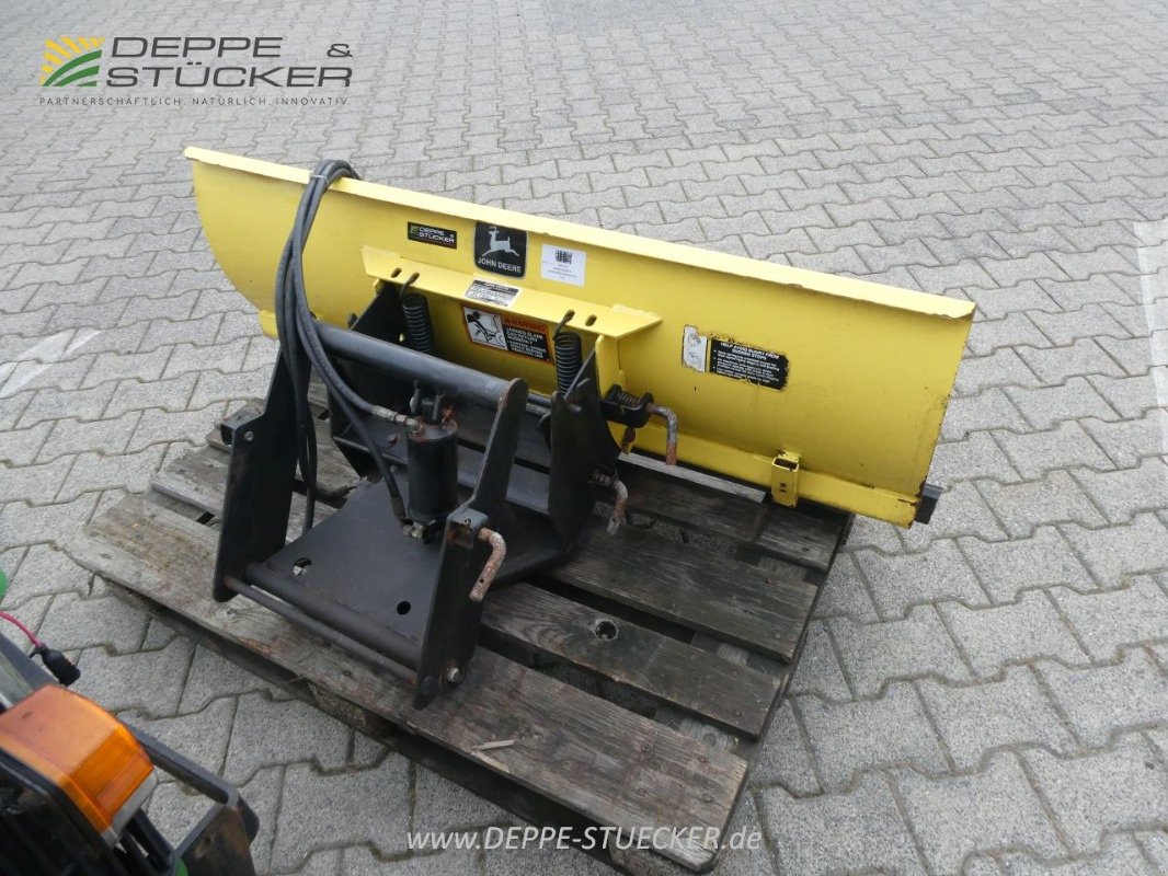 Kommunaltraktor du type John Deere 415, Gebrauchtmaschine en Lauterberg/Barbis (Photo 9)