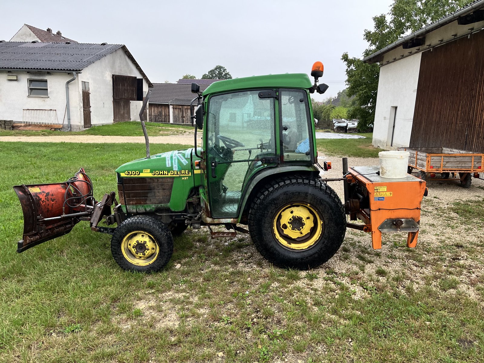 Kommunaltraktor типа John Deere 4300 HST, Gebrauchtmaschine в Tagmersheim (Фотография 3)