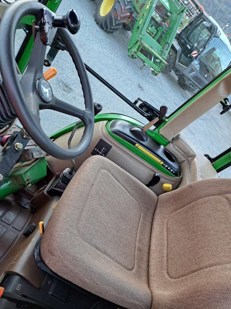 Kommunaltraktor του τύπου John Deere 4300, Gebrauchtmaschine σε Landquart (Φωτογραφία 9)