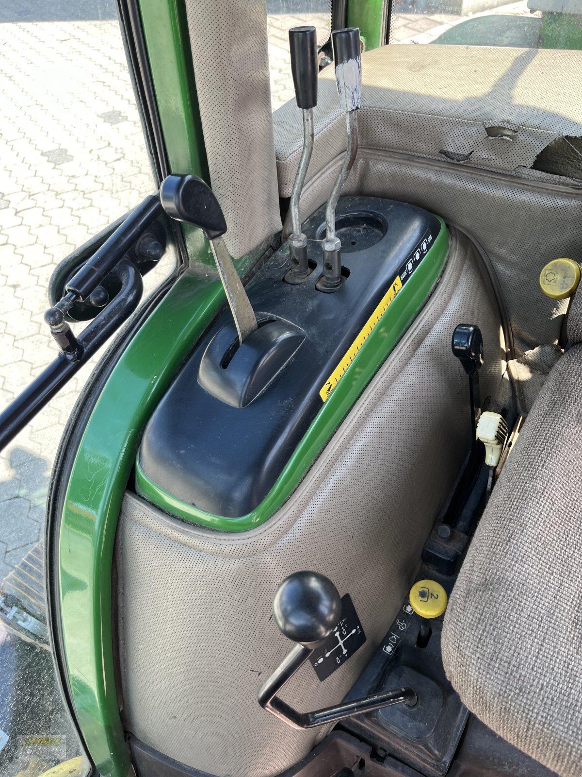 Kommunaltraktor du type John Deere 4400, Gebrauchtmaschine en Söchtenau (Photo 18)