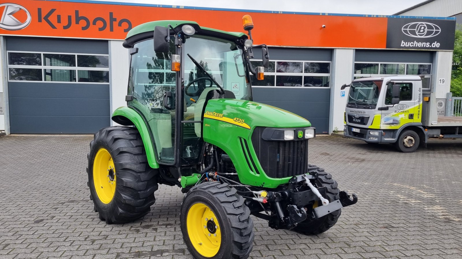 Kommunaltraktor типа John Deere 4720 e Hydro, Gebrauchtmaschine в Olpe (Фотография 2)