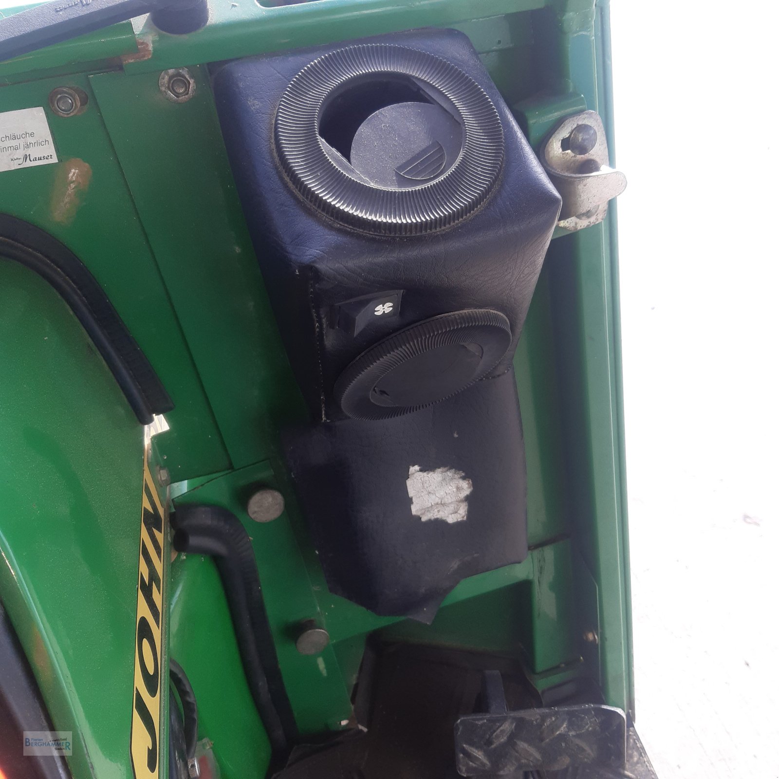 Kommunaltraktor del tipo John Deere 755, Gebrauchtmaschine In Söchtenau (Immagine 11)