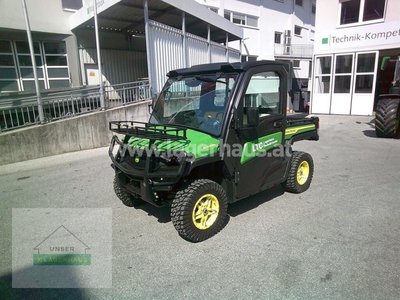 Kommunaltraktor of the type John Deere GATOR XUV 835 M VORFÜHRER, Vorführmaschine in Schlitters