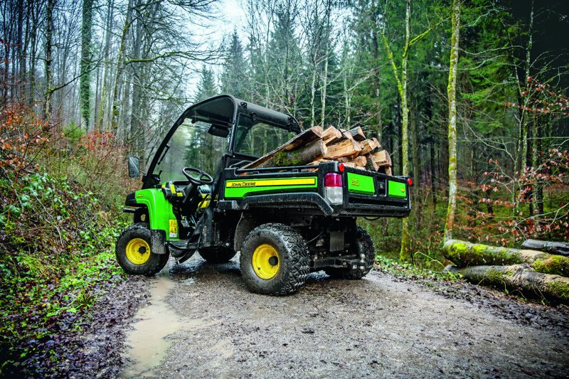 Kommunaltraktor des Typs John Deere HPX 815 E, Ausstellungsmaschine in Regensdorf (Bild 2)