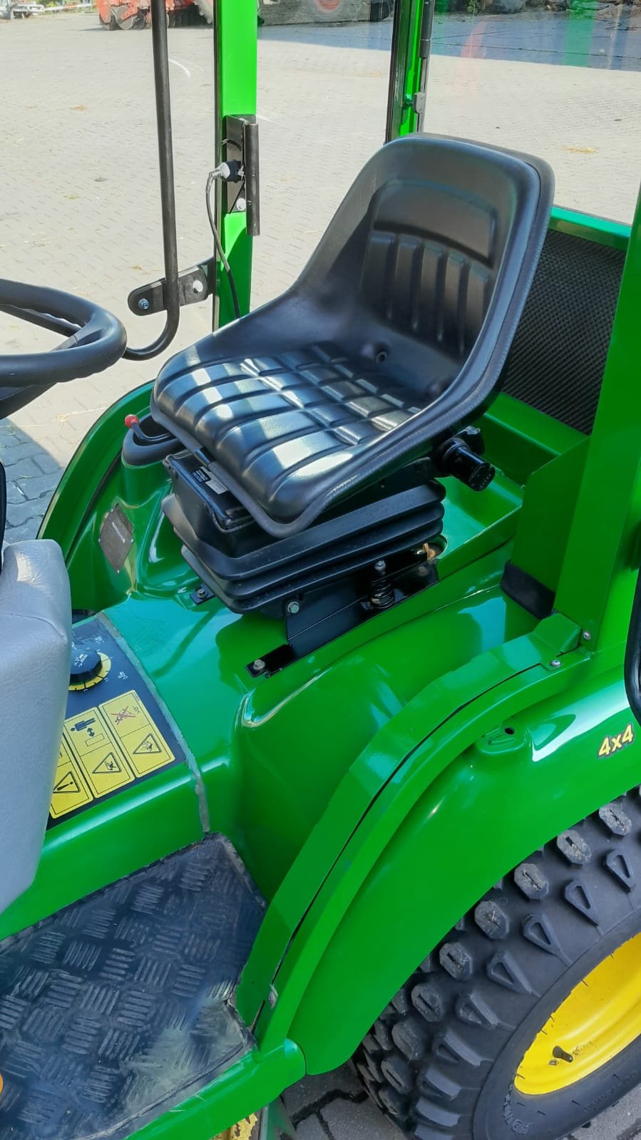 Kommunaltraktor от тип John Deere X 748, Gebrauchtmaschine в Eicherloh (Снимка 3)