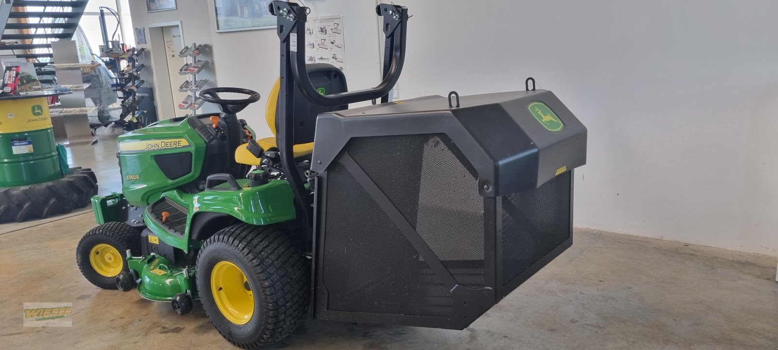 Kommunaltraktor des Typs John Deere X950R, Gebrauchtmaschine in Frauenneuharting (Bild 3)