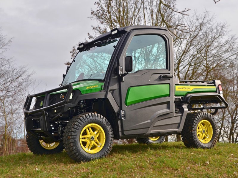 Kommunaltraktor tip John Deere XUV835M, Ausstellungsmaschine in Regensdorf (Poză 1)