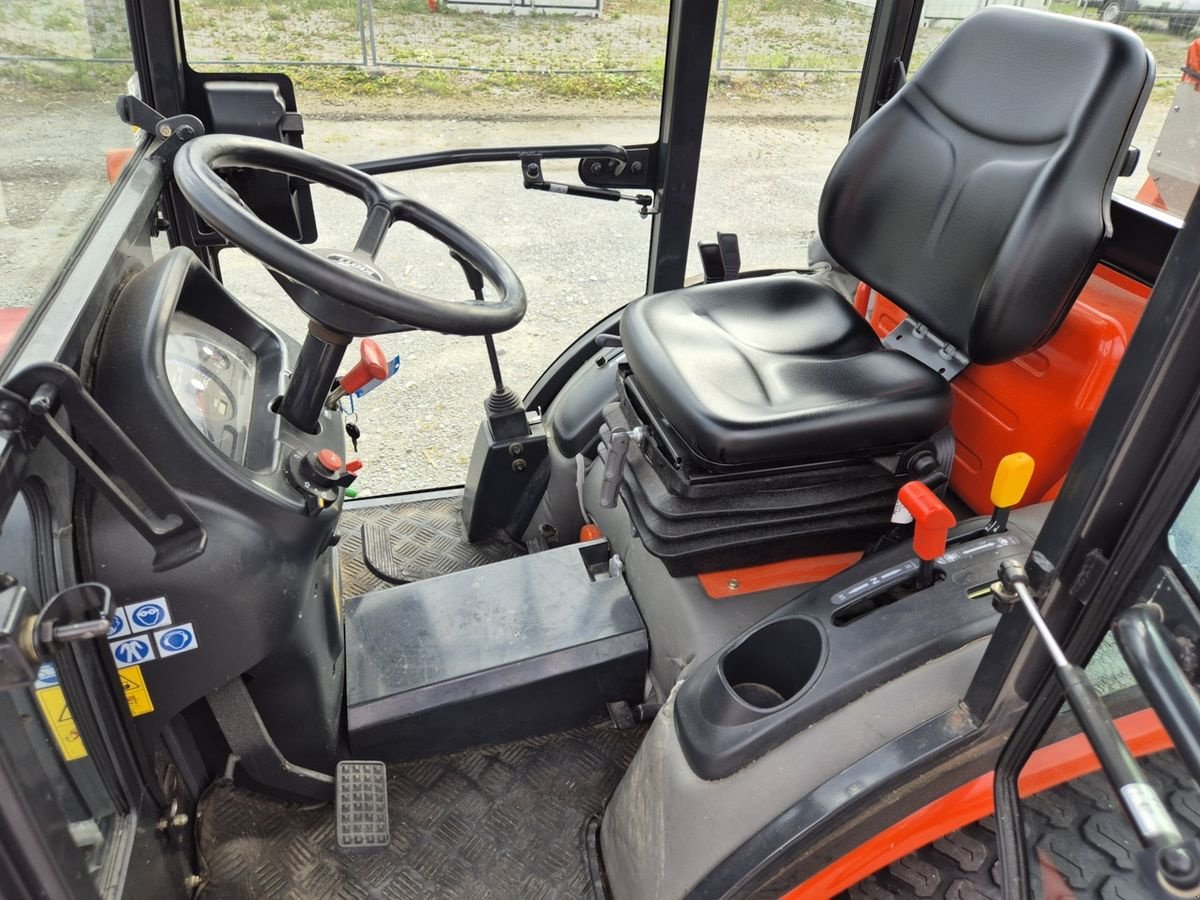 Kommunaltraktor tipa Kioti CK 2810 HST Traktor Winterdienst Streuer Kabine, Gebrauchtmaschine u Aigen-Schlägl (Slika 16)