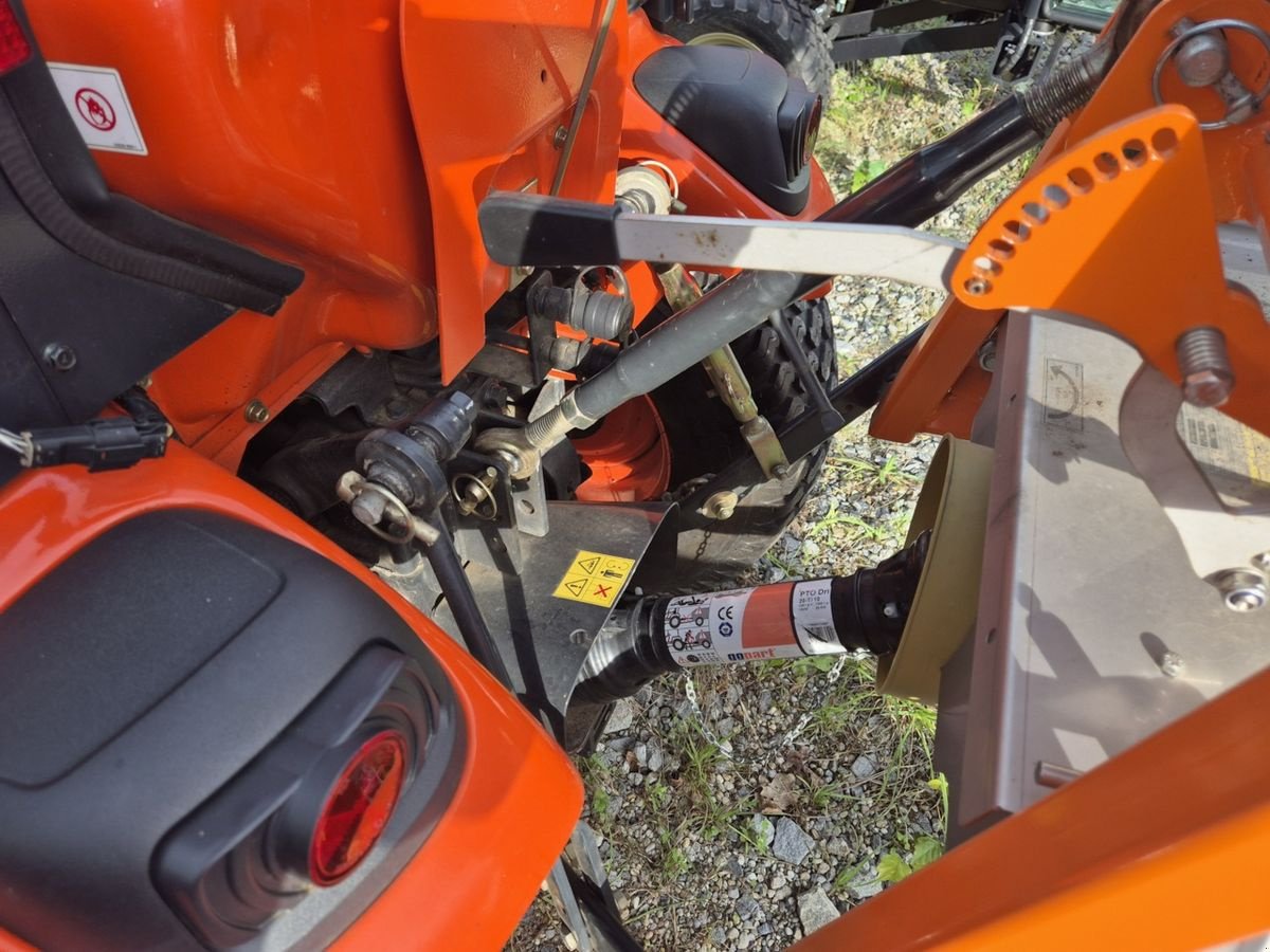 Kommunaltraktor van het type Kioti CK 2810 HST Traktor Winterdienst Streuer Kabine, Gebrauchtmaschine in Aigen-Schlägl (Foto 26)