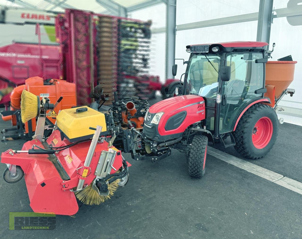 Kommunaltraktor del tipo Kioti CK 5030 CH + 6 x Anbaugeräte, Gebrauchtmaschine In Homberg (Ohm) - Maulbach (Immagine 1)