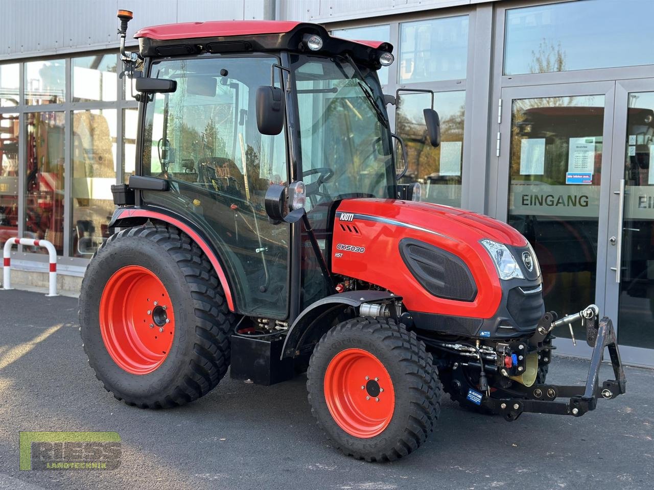 Kommunaltraktor del tipo Kioti CK 5030 CH + 6 x Anbaugeräte, Gebrauchtmaschine In Homberg (Ohm) - Maulbach (Immagine 8)