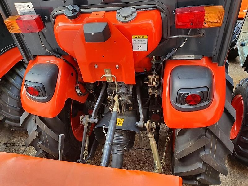 Kommunaltraktor typu Kioti CK2810 Vorführgerät, Gebrauchtmaschine v Wien (Obrázek 4)