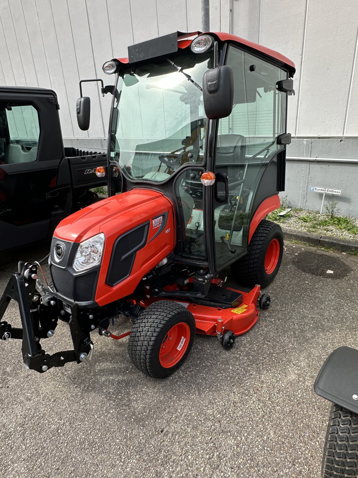 Kommunaltraktor tipa Kioti CS2520H, Neumaschine u Esslingen (Sirnau) (Slika 2)