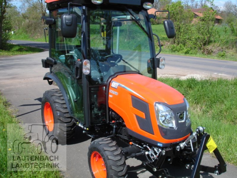 Kommunaltraktor of the type Kioti CX2510CH, Neumaschine in Rollshausen