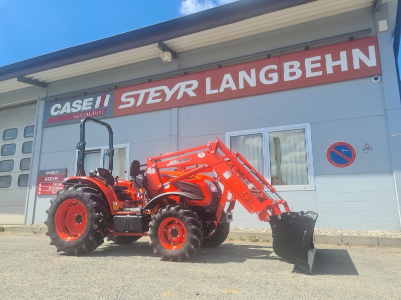 Kommunaltraktor van het type Kioti DK 4520HS, Neumaschine in Klempau