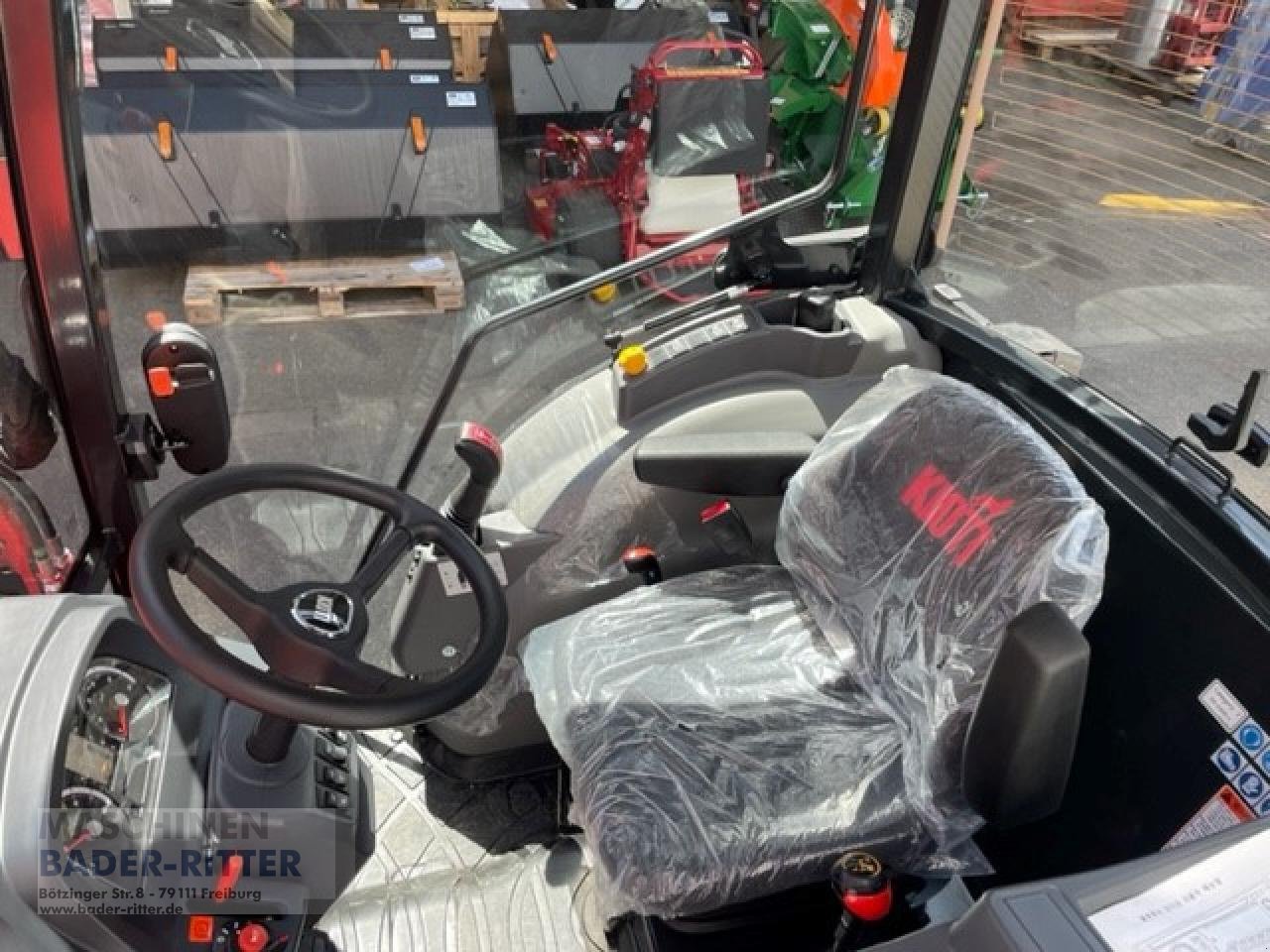 Kommunaltraktor del tipo Kioti DK6020CH Frontlader, Neumaschine en Freiburg (Imagen 4)