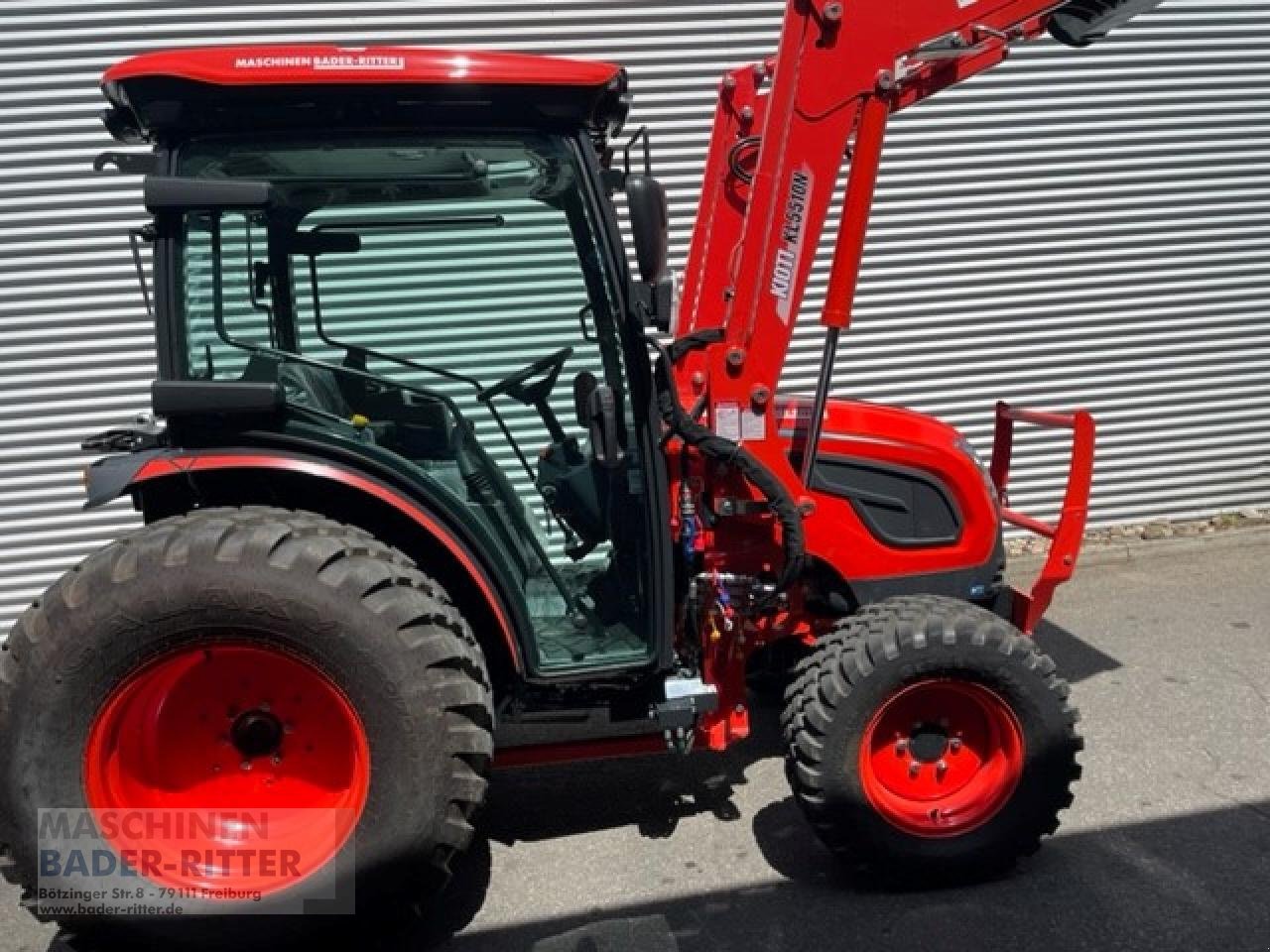 Kommunaltraktor tipa Kioti DK6020CH Frontlader, Neumaschine u Freiburg (Slika 5)