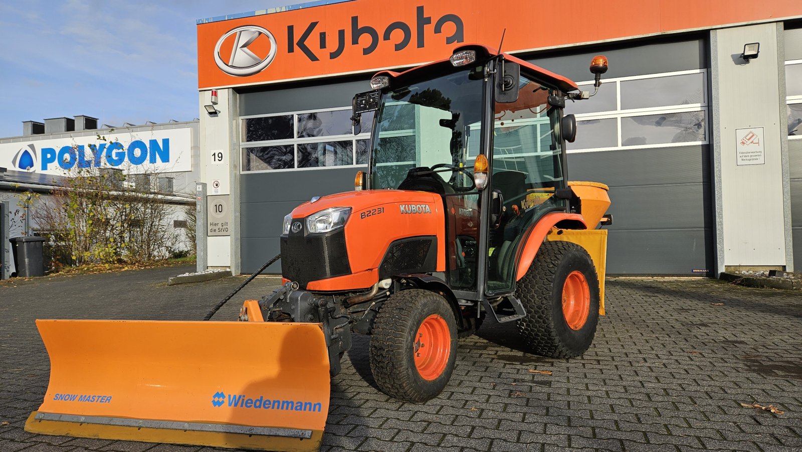 Kommunaltraktor du type Kubota B 2231 Winterdienst, Gebrauchtmaschine en Olpe (Photo 2)