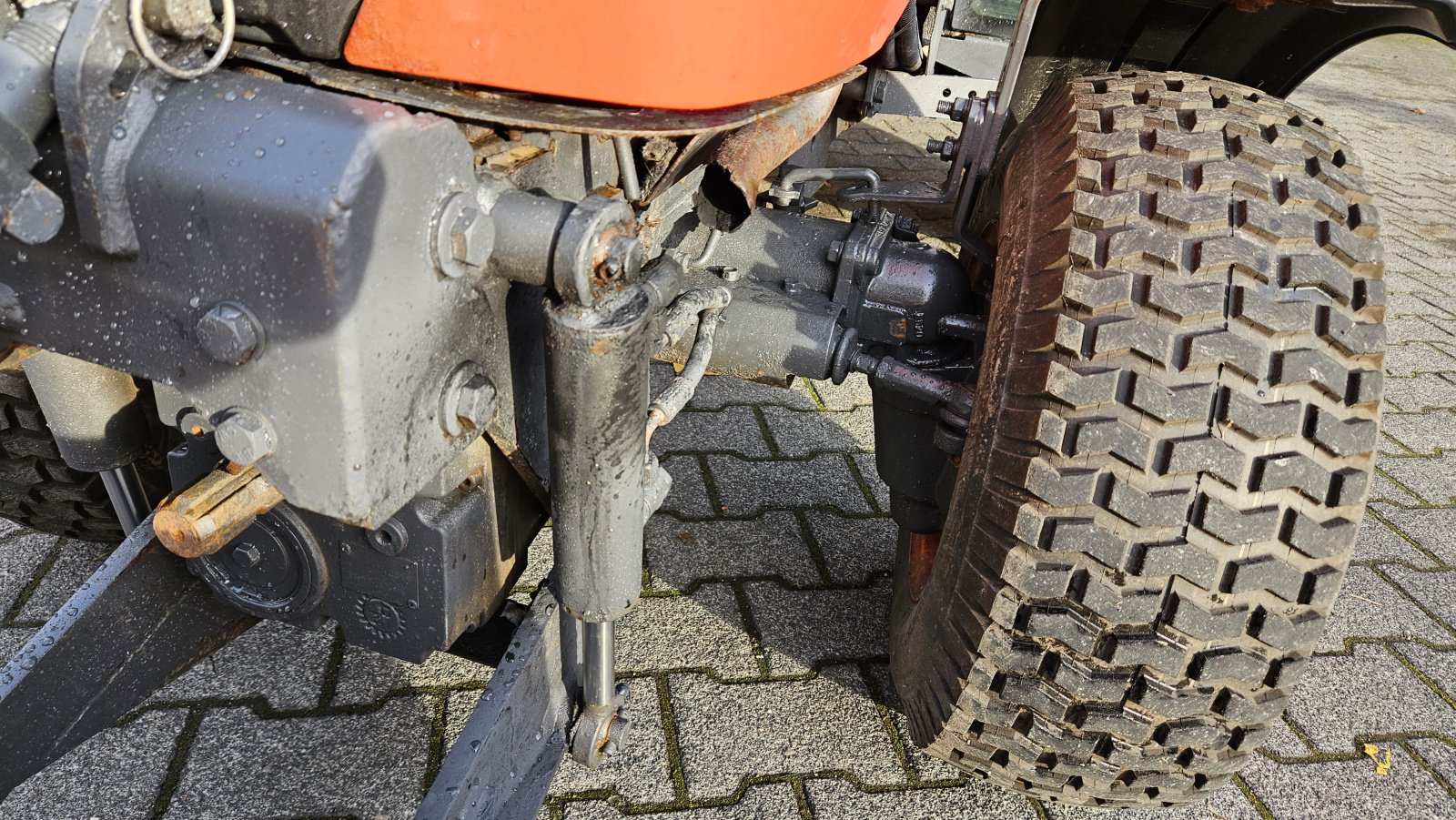 Kommunaltraktor du type Kubota B 2231 Winterdienst, Gebrauchtmaschine en Olpe (Photo 4)