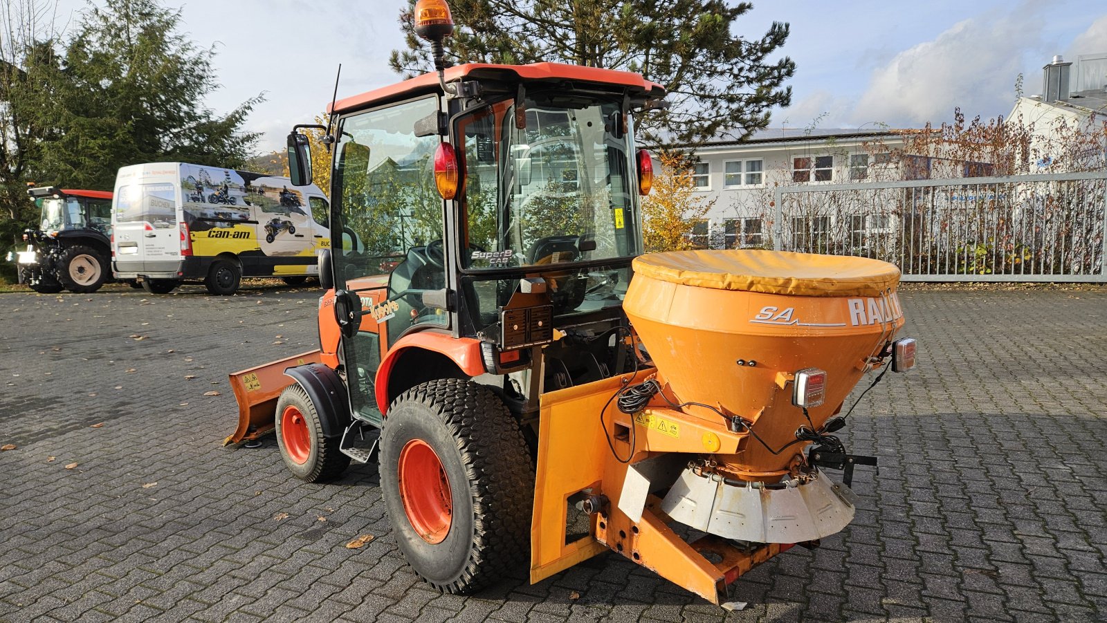 Kommunaltraktor du type Kubota B 2231 Winterdienst, Gebrauchtmaschine en Olpe (Photo 10)