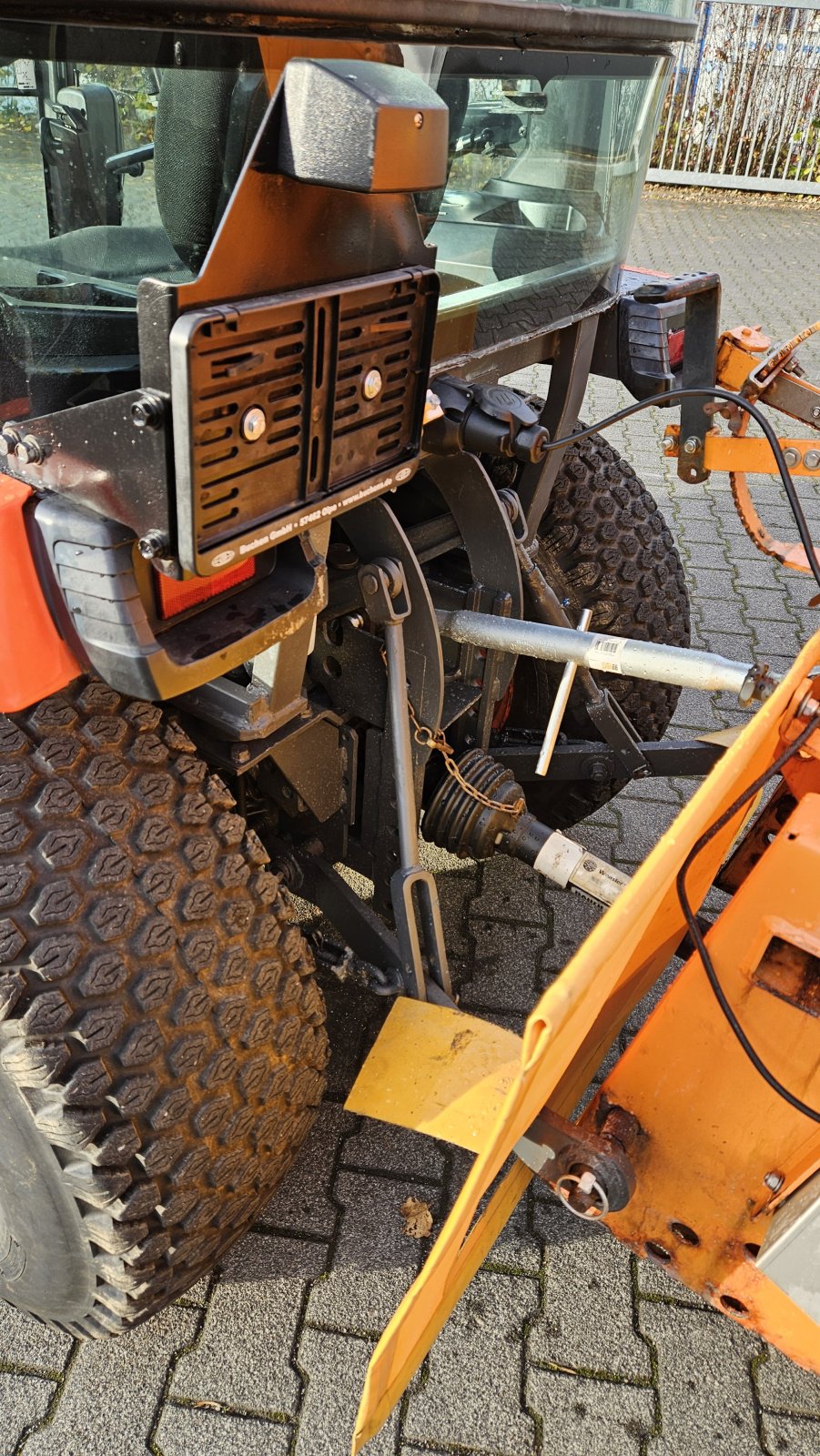 Kommunaltraktor du type Kubota B 2231 Winterdienst, Gebrauchtmaschine en Olpe (Photo 11)