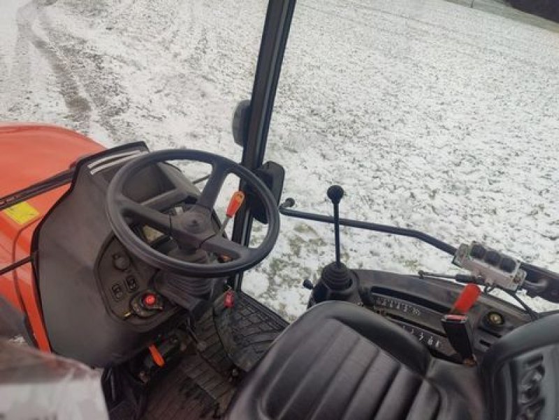 Kommunaltraktor des Typs Kubota B 2650 HDB-C, Gebrauchtmaschine in NATTERNBACH (Bild 2)