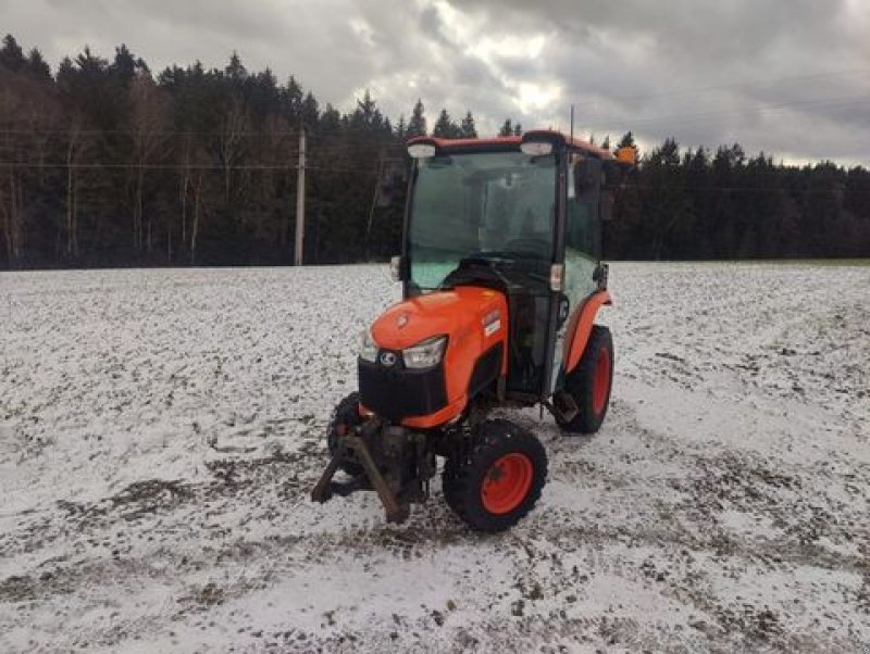 Kommunaltraktor des Typs Kubota B 2650 HDB-C, Gebrauchtmaschine in NATTERNBACH (Bild 3)