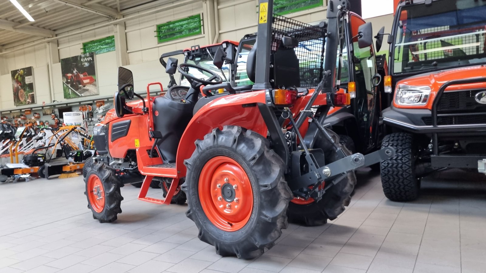 Kommunaltraktor tip Kubota B1-241 99cm Aussenbreite, Neumaschine in Olpe (Poză 9)