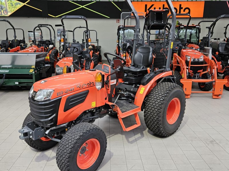 Kommunaltraktor van het type Kubota B1-241, Neumaschine in Olpe (Foto 1)