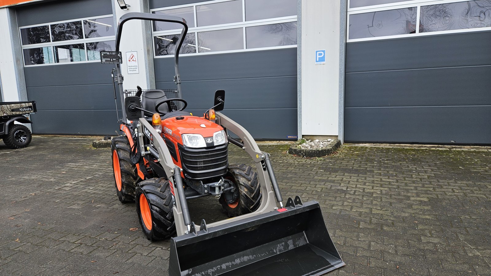 Kommunaltraktor des Typs Kubota B1181 Frontlader, Gebrauchtmaschine in Olpe (Bild 9)