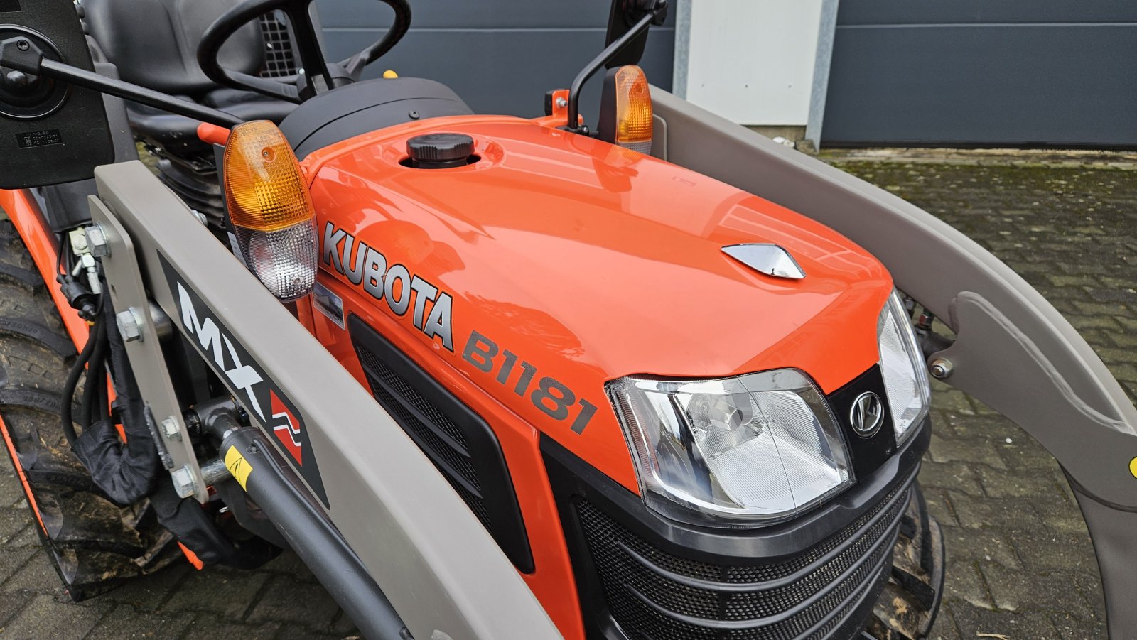 Kommunaltraktor des Typs Kubota B1181 Frontlader, Gebrauchtmaschine in Olpe (Bild 10)