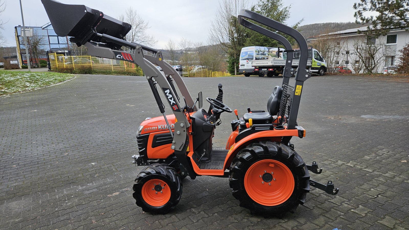 Kommunaltraktor des Typs Kubota B1181 Frontlader, Gebrauchtmaschine in Olpe (Bild 15)