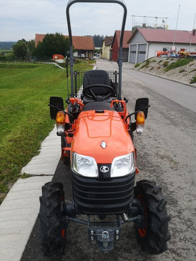 Kommunaltraktor Türe ait Kubota B1241 D-EC, Neumaschine içinde NATTERNBACH (resim 5)