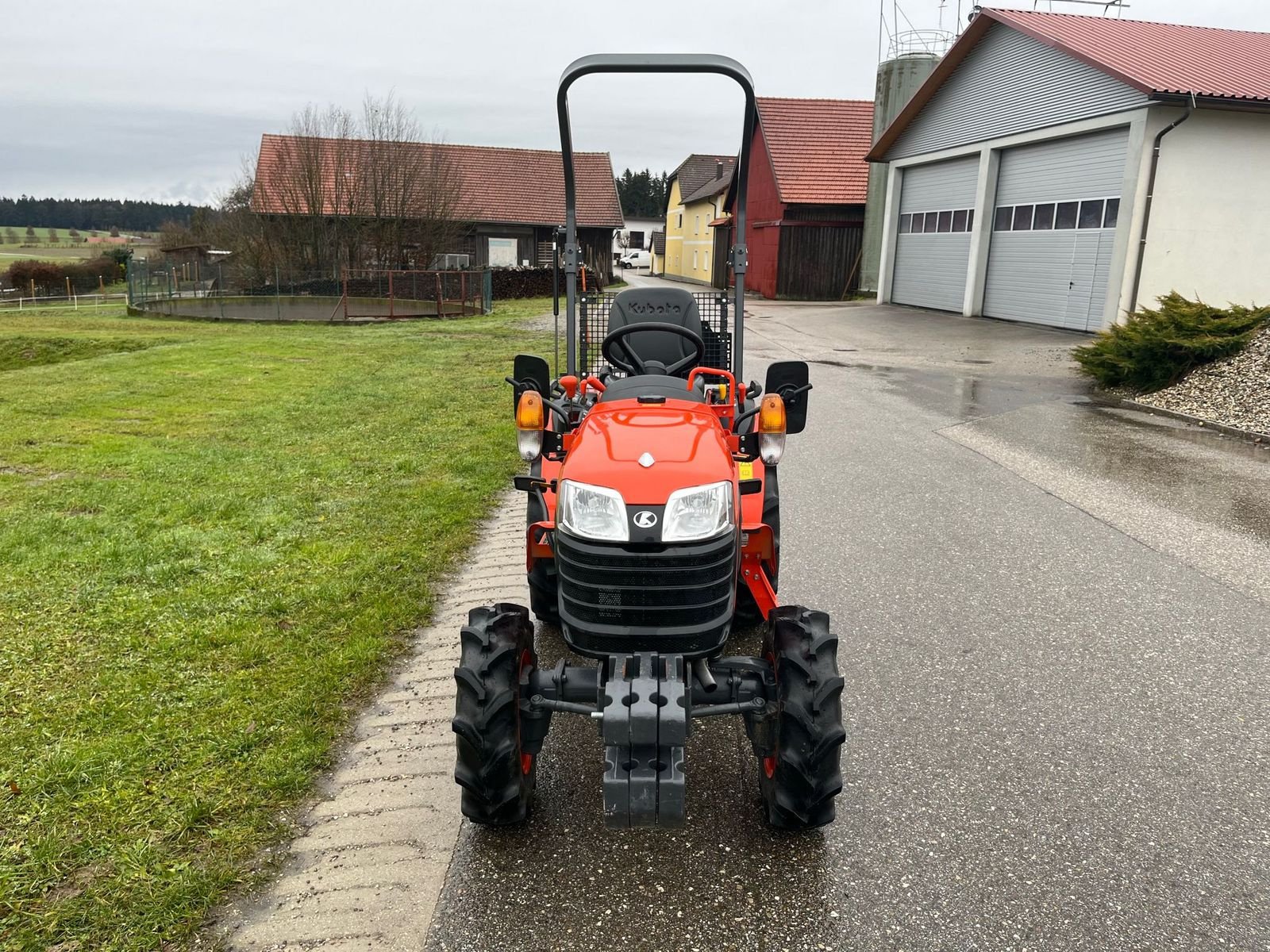 Kommunaltraktor des Typs Kubota B1241 D-EC, Vorführmaschine in NATTERNBACH (Bild 3)