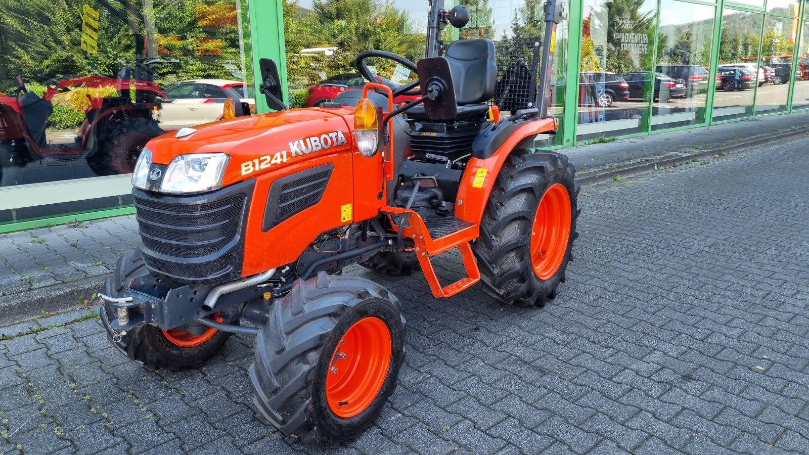 Kommunaltraktor typu Kubota B1241, Gebrauchtmaschine w Olpe (Zdjęcie 1)