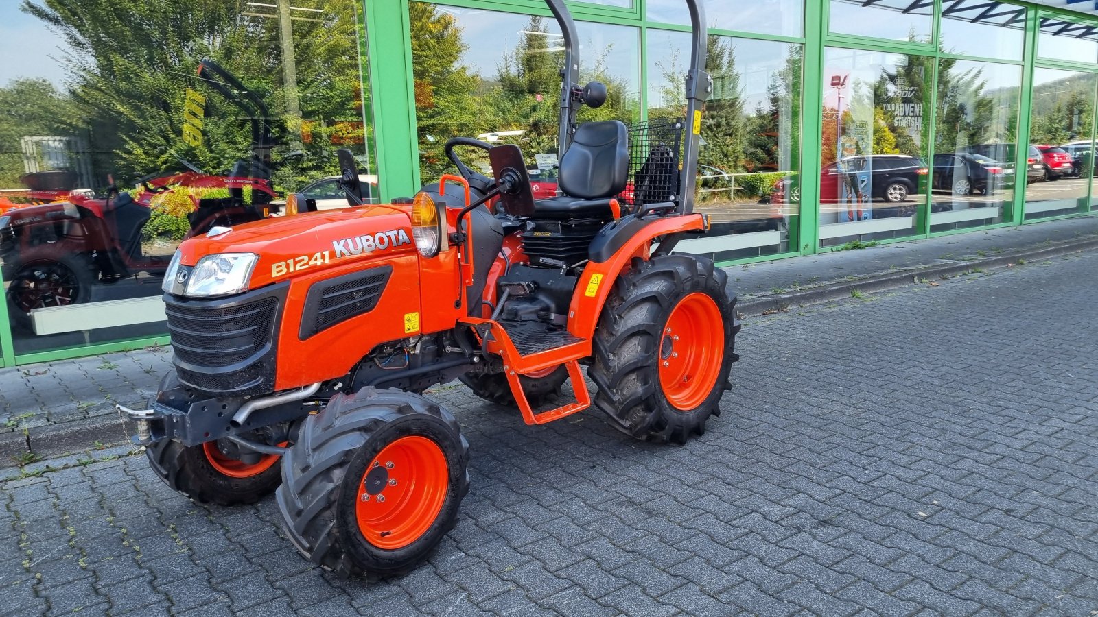 Kommunaltraktor Türe ait Kubota B1241, Gebrauchtmaschine içinde Olpe (resim 3)