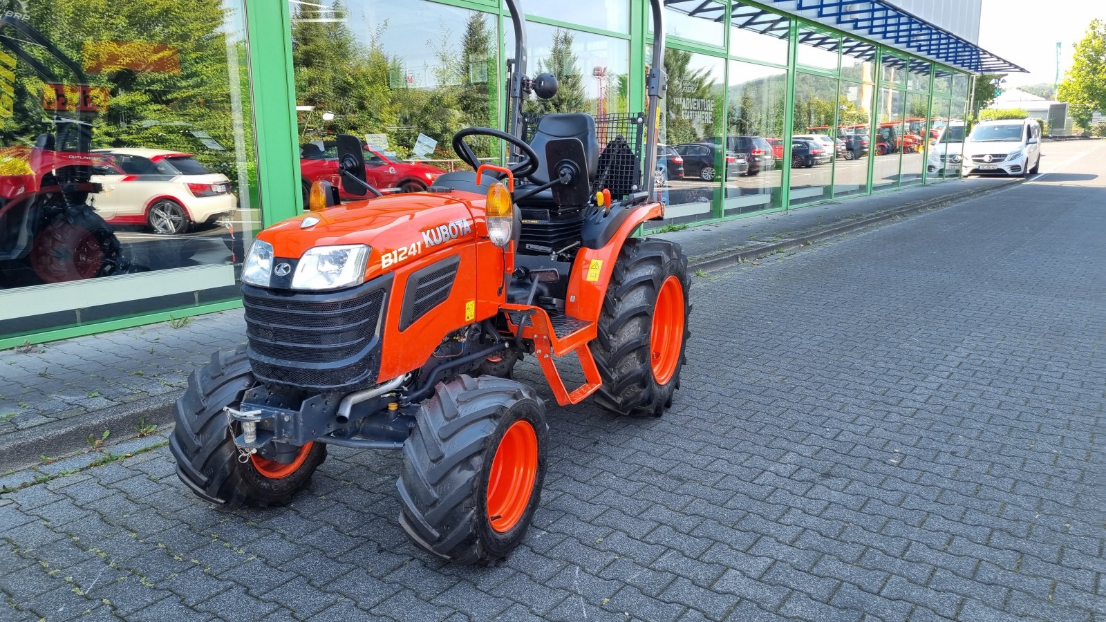 Kommunaltraktor Türe ait Kubota B1241, Gebrauchtmaschine içinde Olpe (resim 4)