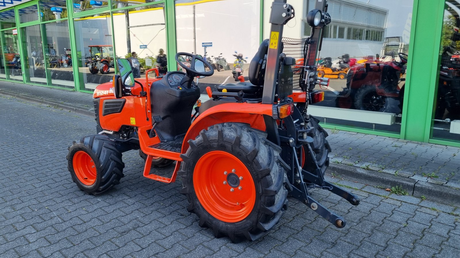 Kommunaltraktor Türe ait Kubota B1241, Gebrauchtmaschine içinde Olpe (resim 9)