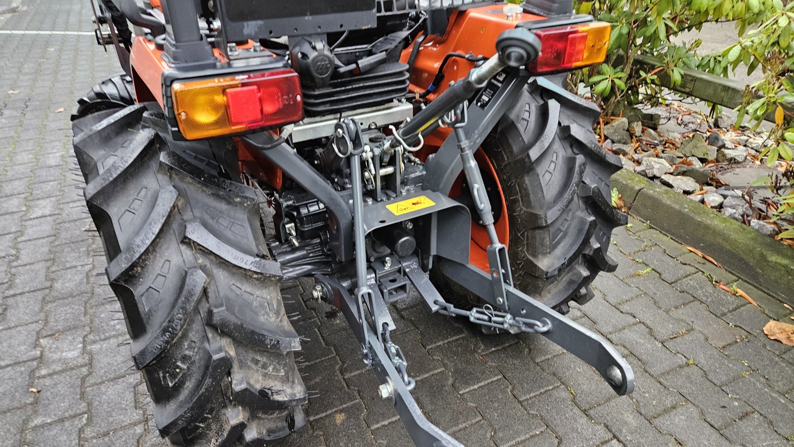 Kommunaltraktor des Typs Kubota B1241, Gebrauchtmaschine in Olpe (Bild 7)