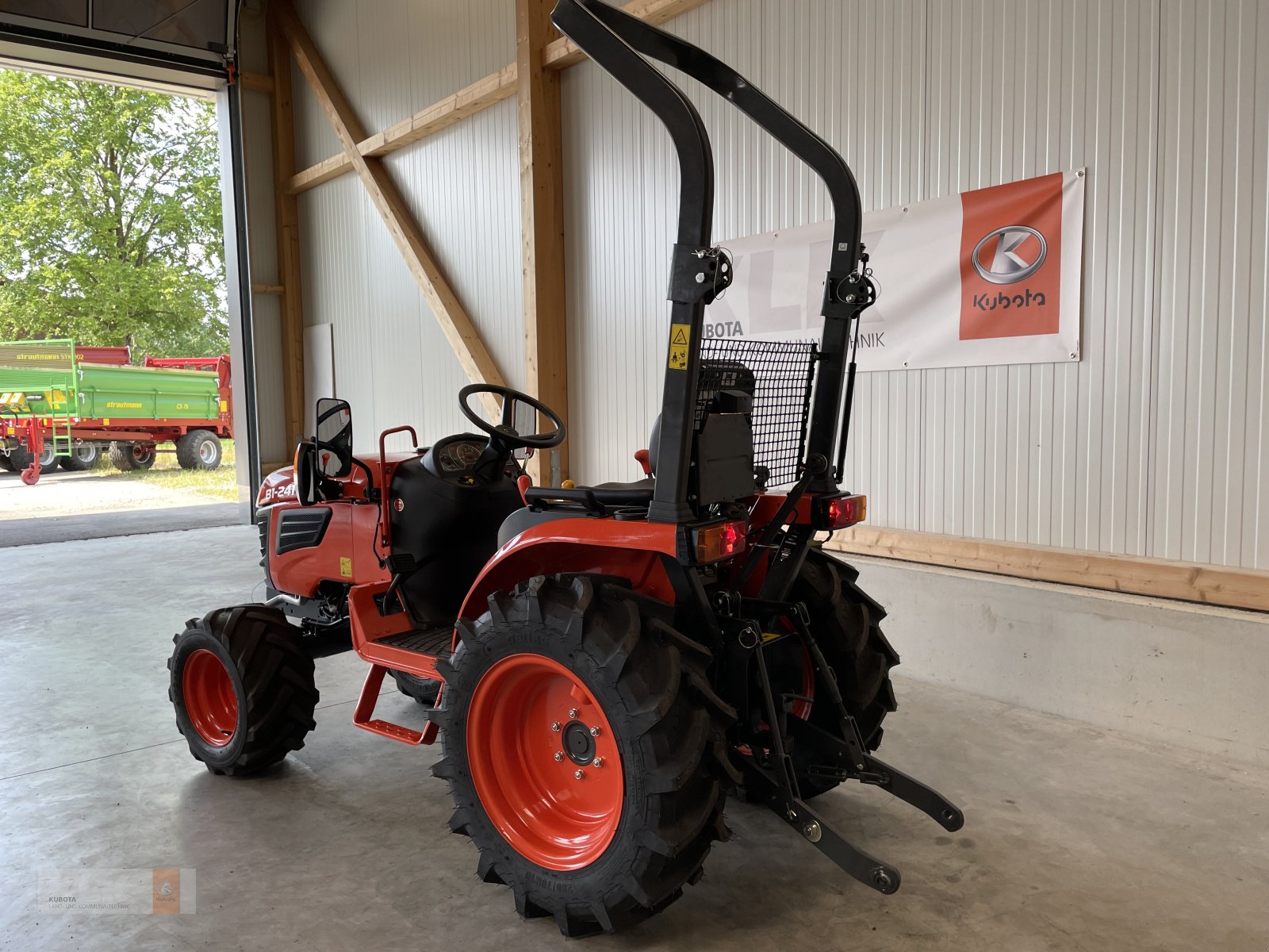 Kommunaltraktor του τύπου Kubota B1241, Neumaschine σε Biessenhofen (Φωτογραφία 3)