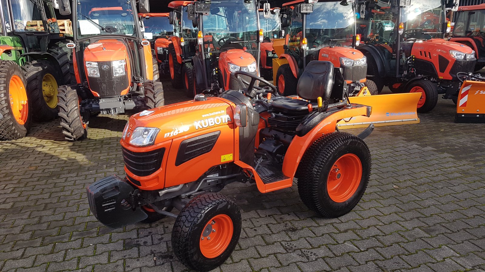 Kommunaltraktor van het type Kubota B1620, Gebrauchtmaschine in Olpe (Foto 2)