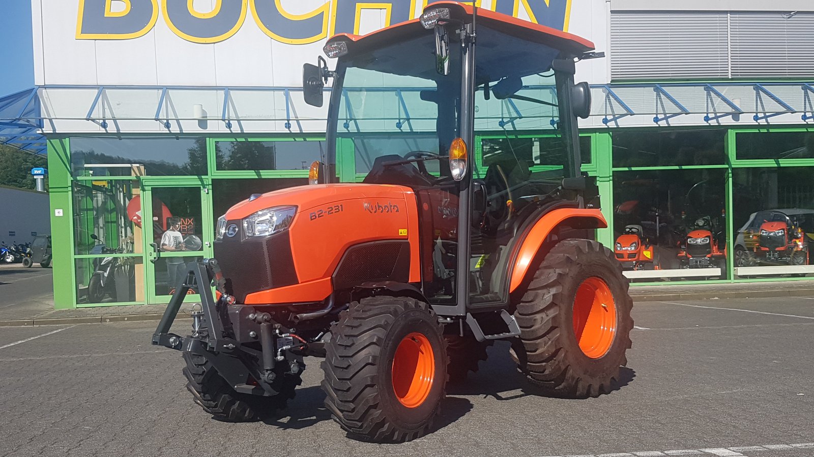 Kommunaltraktor Türe ait Kubota B2-231 H CAB, Neumaschine içinde Olpe (resim 2)